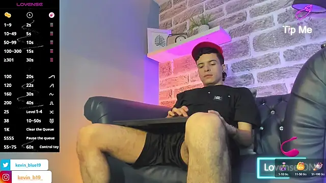 kevinn_blue1's cam snapshot