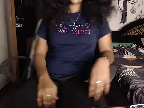 Hey___Seetha's cam snapshot