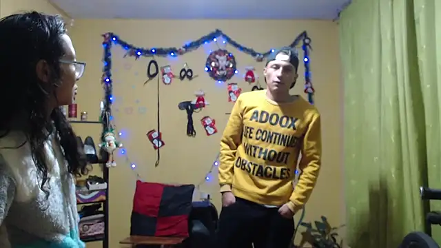 Violet_And_Smith's cam snapshot