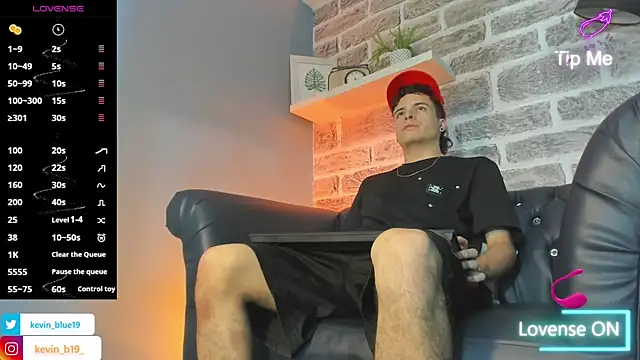 kevinn_blue1's cam snapshot