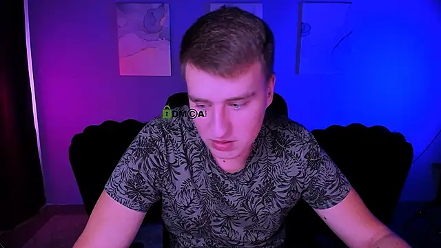 derek_hawk_'s cam snapshot