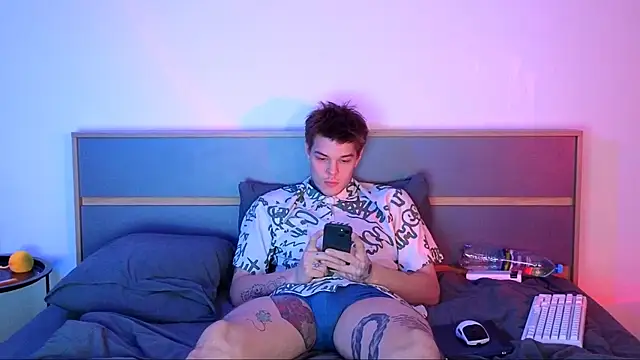 DENIS_HERE's cam snapshot