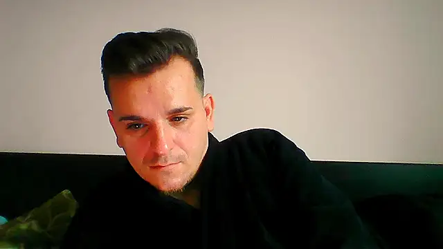 Huge_cock22cm's cam snapshot