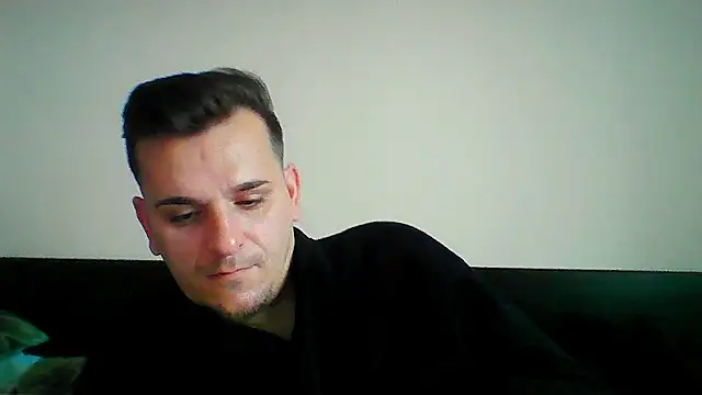 Huge_cock22cm's cam snapshot