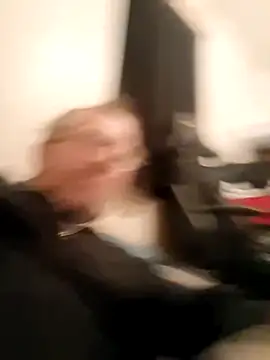 moasslicker live sex cam