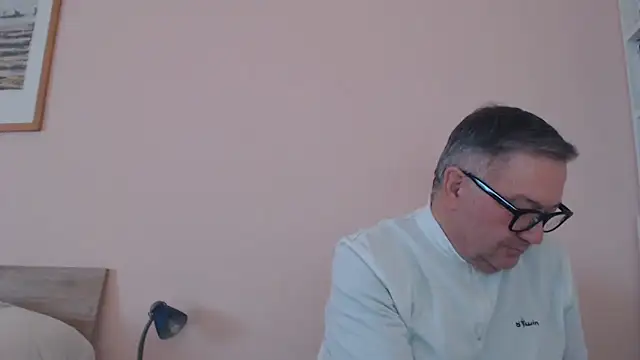 YOU6me's cam snapshot