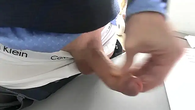 sperma_tributes's cam snapshot