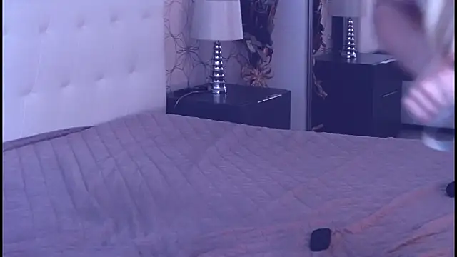 MaryMatiss's cam snapshot