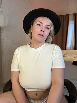 Charming_Daphny's cam snapshot