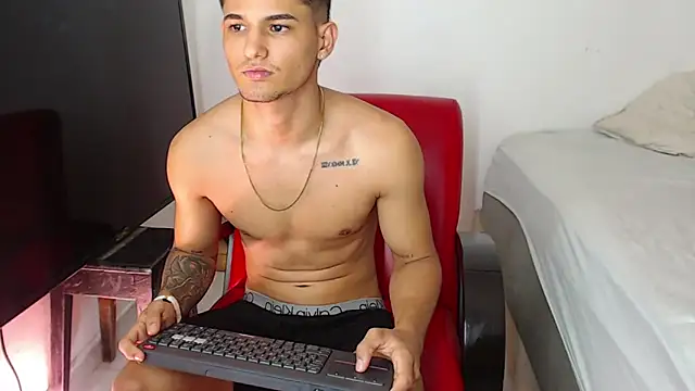 Alex_mojica live sex cam