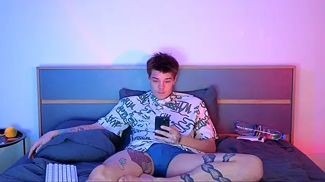 DENIS_HERE's cam snapshot