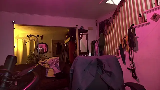 MasterDaddyCool's cam snapshot