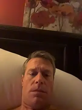 DILFiGuess1's cam snapshot