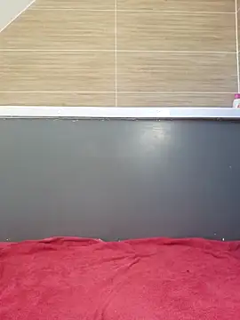 LaureLiveXX's cam snapshot