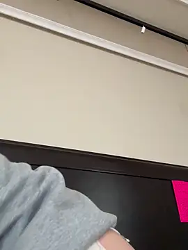 Wildmaca's cam snapshot