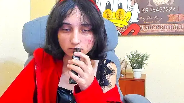 Marri-Stella live sex cam