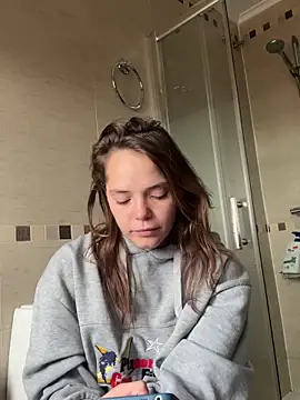 Wildmaca live sex cam