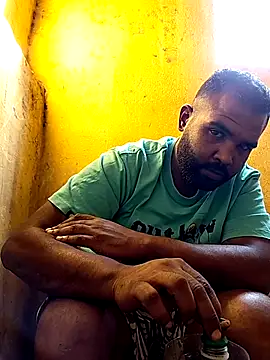 MOSLAHH live sex cam