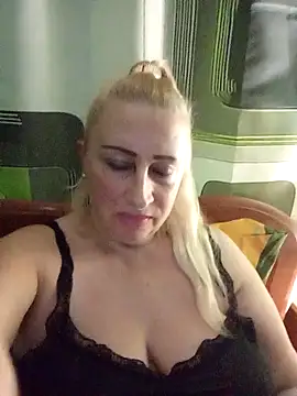 Esenia505's cam snapshot