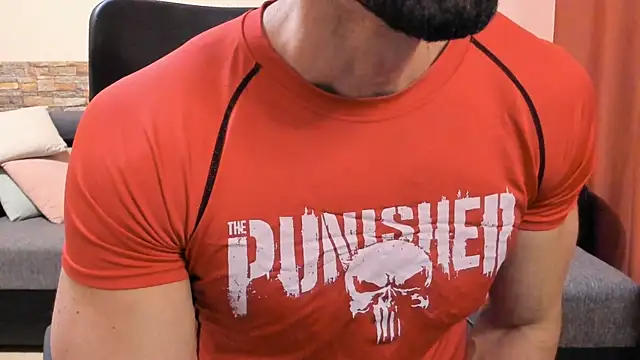 HotHunkTrainer live sex cam