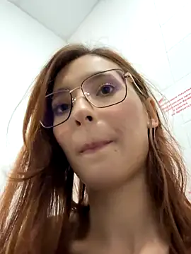 LilluKatten live sex cam