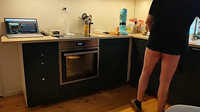 LucysSluttyHubby live sex cam