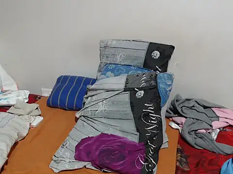 trina_kay's cam snapshot