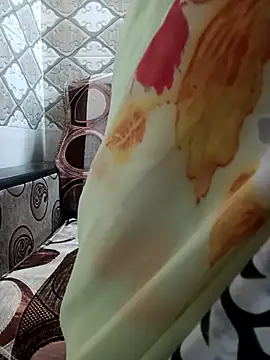 Cute_purnima's cam snapshot