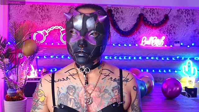 Cool_Freak_'s cam snapshot