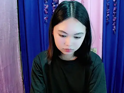 lustfullakim live sex cam