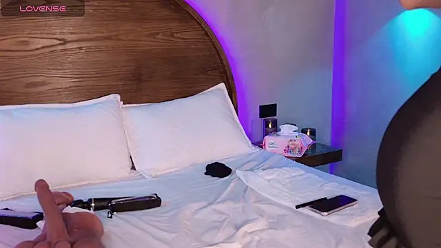 renata_black_'s cam snapshot