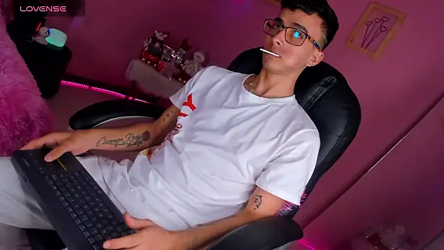 The_franka_boy live sex cam