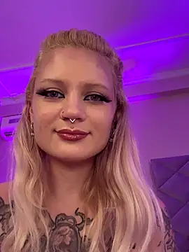 TeaseKitten's cam snapshot