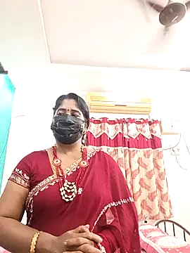 tamil-aunt's cam snapshot