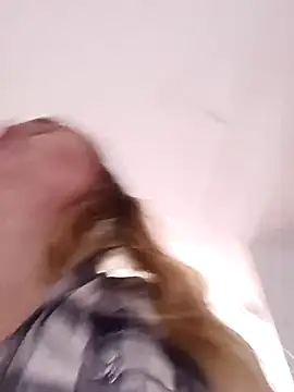 KisaVixen's cam snapshot