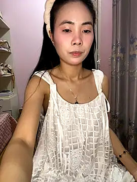 Dau-Tayy's cam snapshot