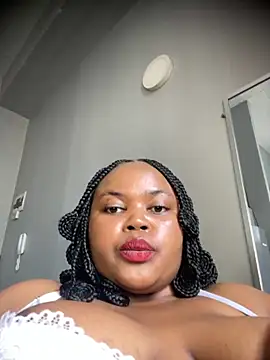 Curveysinaa's cam snapshot