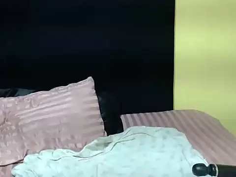 ThiqueKitten's cam snapshot