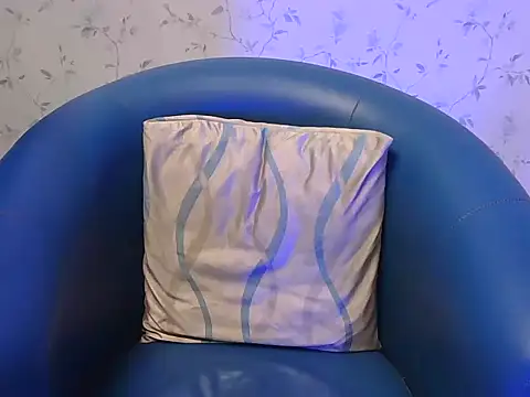 Shinykrisha live sex cam