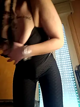 LunaVera's cam snapshot