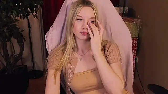 katt__y's cam snapshot