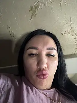 Naughtbaby_2025's cam snapshot