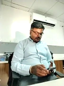 Desi_Lodo_Gujju_Boy's cam snapshot