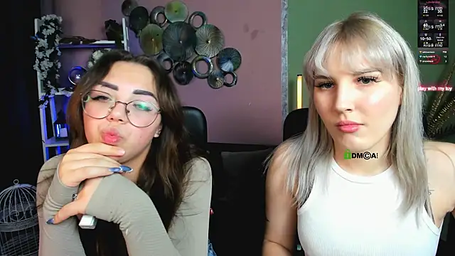 kiki_swan's cam snapshot