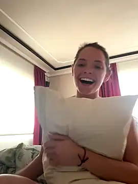 Wildmaca's cam snapshot