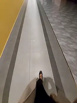 Love-public's cam snapshot