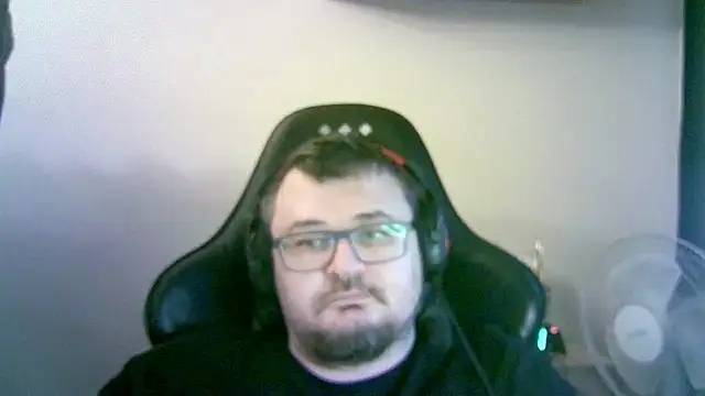 SirAbuser's cam snapshot