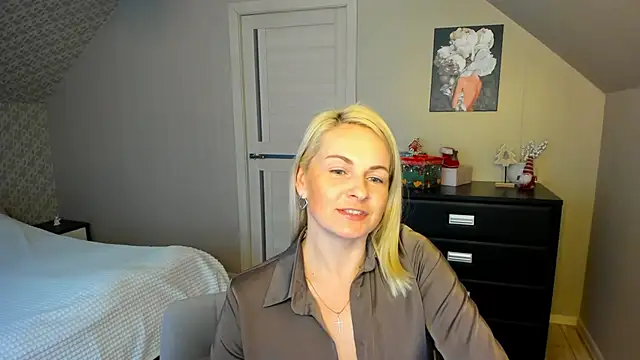 Alicee_Gracee's cam snapshot