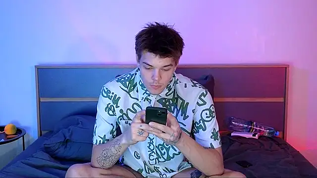 DENIS_HERE's cam snapshot