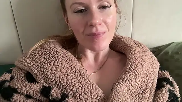 redheadrosie69's cam snapshot